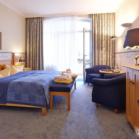 Inselhotel Vierjahreszeiten 4*