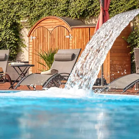 فندق Inselhotel Vierjahreszeiten 4*