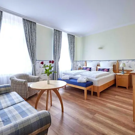 Inselhotel Vierjahreszeiten 4*