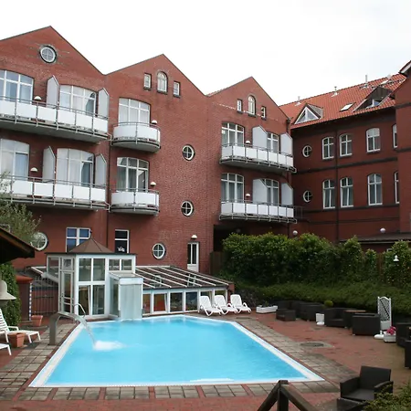 Inselhotel Vierjahreszeiten بوركم