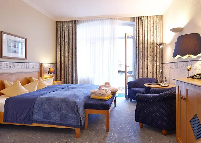 Inselhotel Vierjahreszeiten بوركم