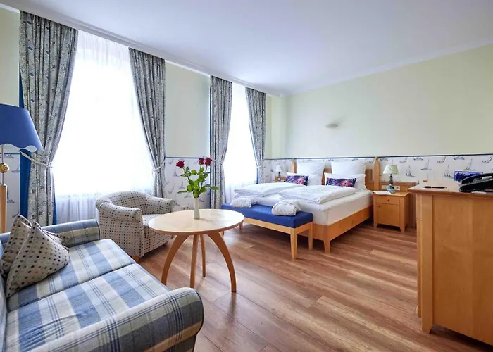 Inselhotel Vierjahreszeiten 4*