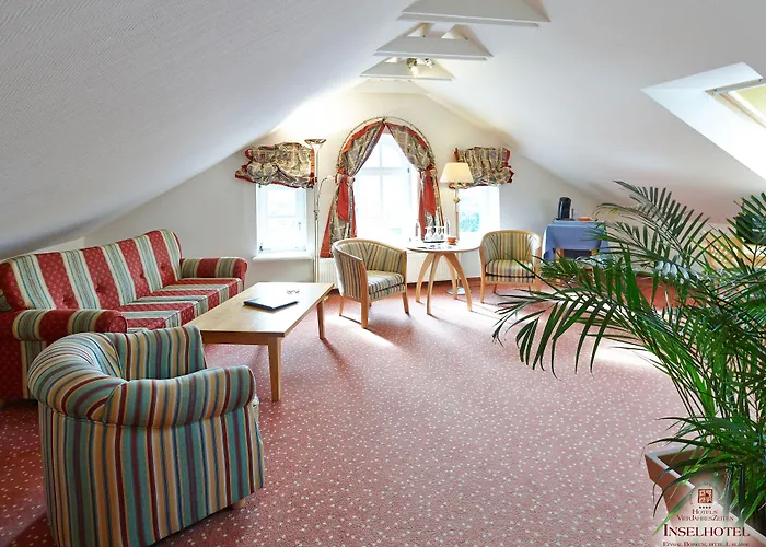Inselhotel Vierjahreszeiten بوركم